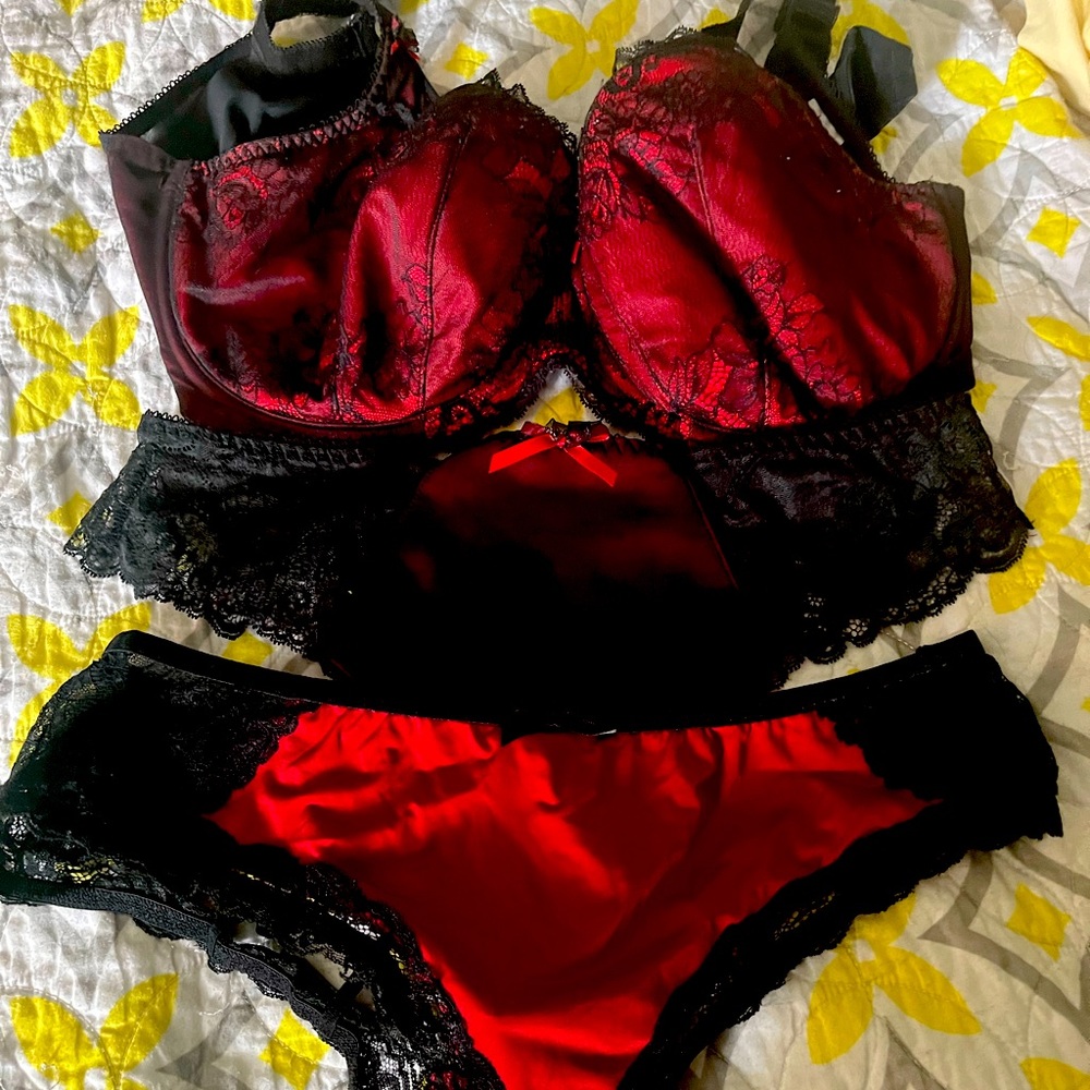Bra and panty set